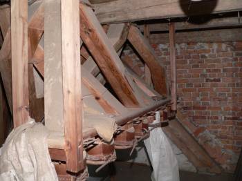 bauernhof-m�hle-einrichtung-holz-ger�te-suche-kaufe
